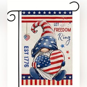 Gnome patriotic garden flag